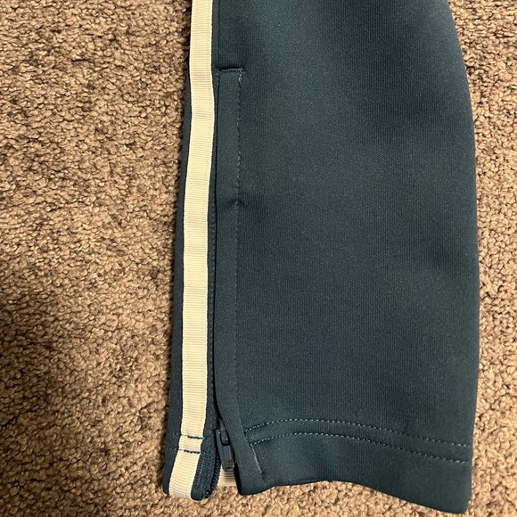 Adidas Set - Picture 9 of 15